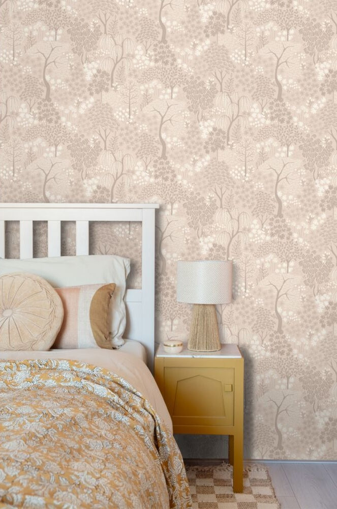 ESTAhome bomen en bloemen behang voor babykamer, meisjeskamer en babykamer beige 131648