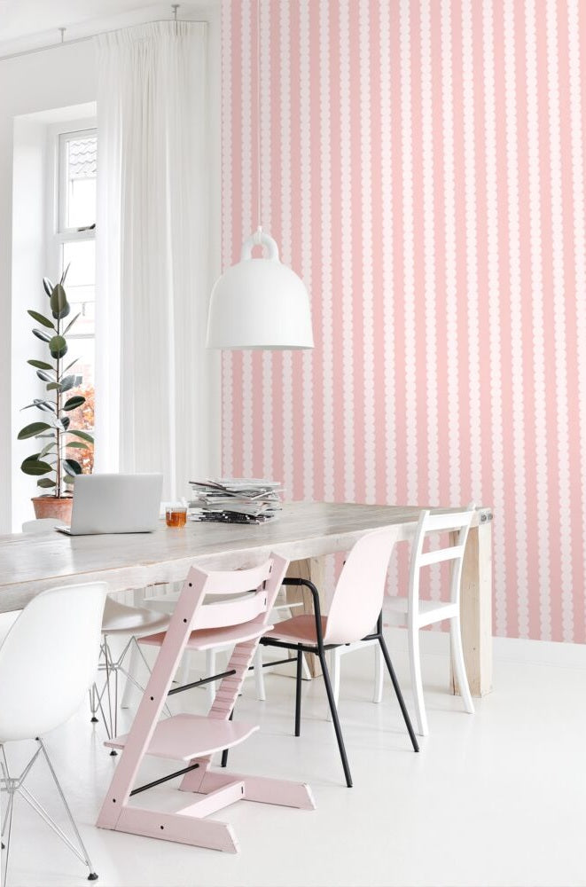 ESTAhome grafische strepen behang voor de kinderkamer meisjeskamer tienerkamer roze pastel 131745