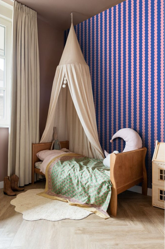 ESTAhome grafische strepen behang voor de kinderkamer meisjeskamer tienerkamer roze blauw 131750
