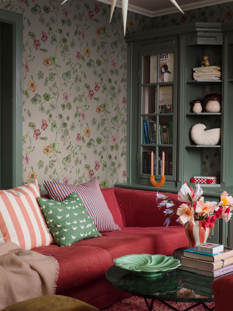 My Feldt Trädgårdskrasse borastapeter mural bloemen meisjeskamer en babykamer 9577w beige