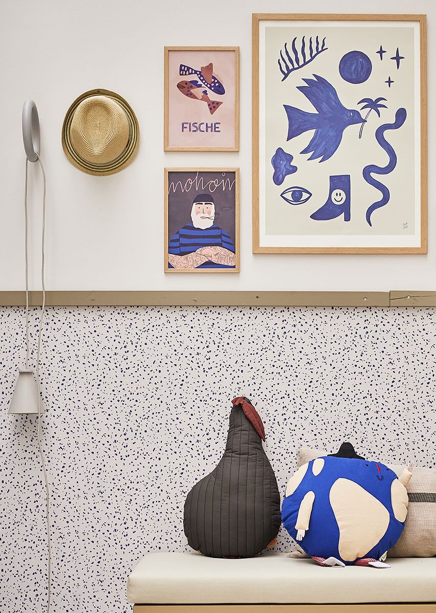 Bibelotte behang voor de kinderkamer terrazzo kobalt blauw