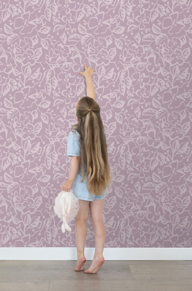 ESTAhome bladeren en bloemenbehang voor meisjeskamer en babykamer lila paars 131374