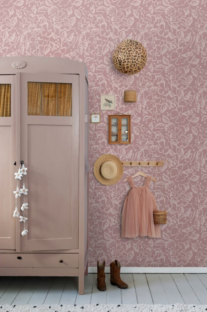 ESTAhome bladeren en bloemenbehang voor meisjeskamer en babykamer oudroze 131377
