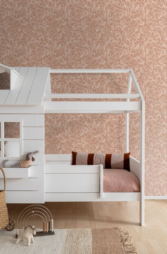 ESTAhome bladeren en bloemenbehang voor meisjeskamer en babykamer terra roze 131375