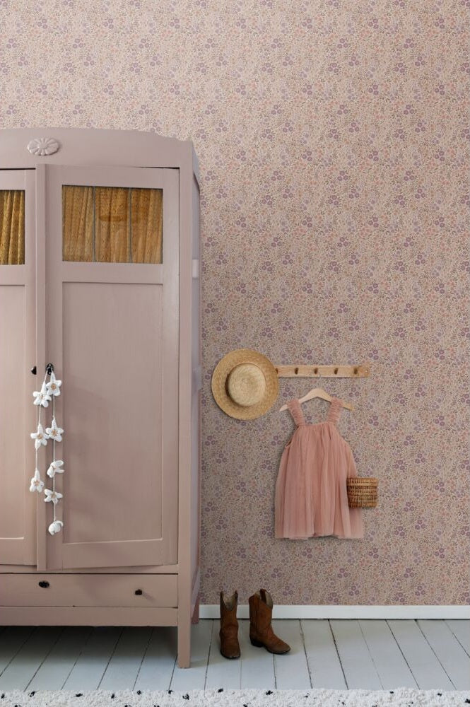ESTAhome bloemetjes behang meisjeskamer babykamer mauve paars 131458