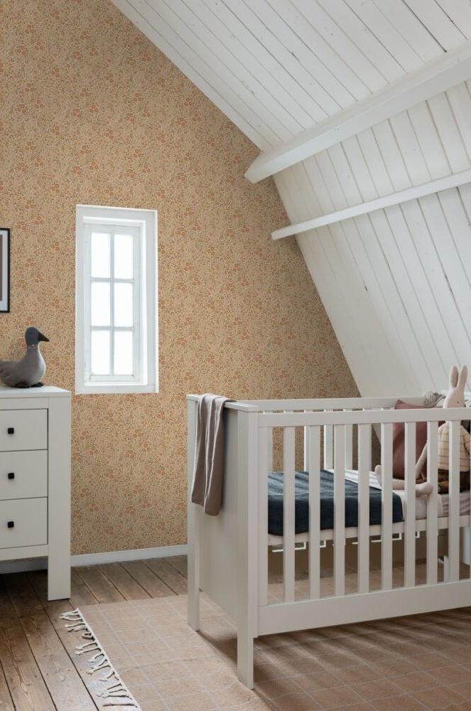 ESTAhome bloemetjes behang meisjeskamer babykamer Oker geel 131459