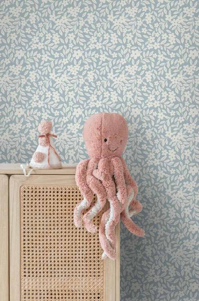 ESTAhome bloemetjes behang voor de meisjeskamer en babykamer  lichtblauw 131440