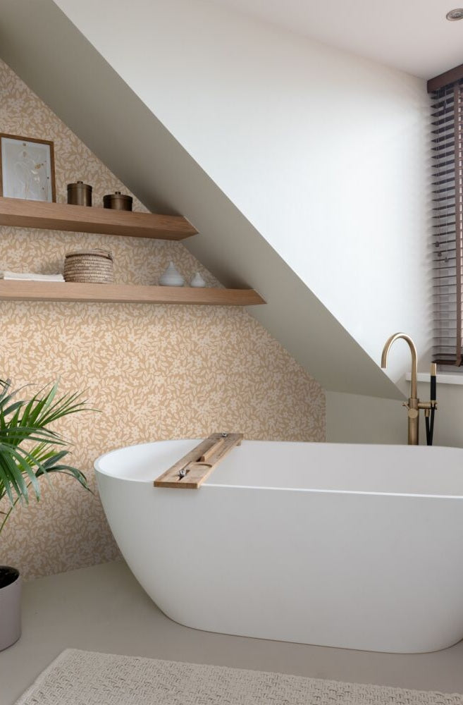 ESTAhome bloemetjes behang voor de meisjeskamer en babykamer  warm beige 131444