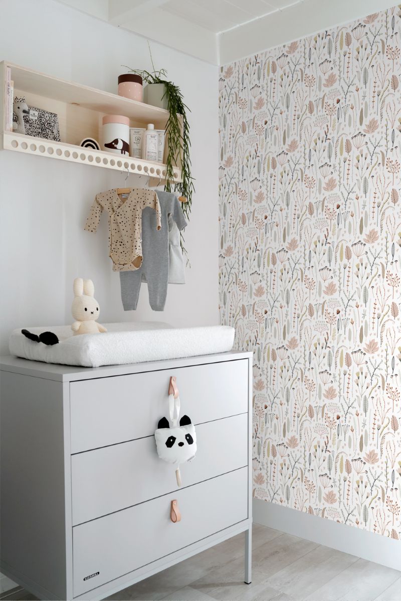 ESTAhome bloemen behang meisjeskamer babykamer roze grijs wit 139702