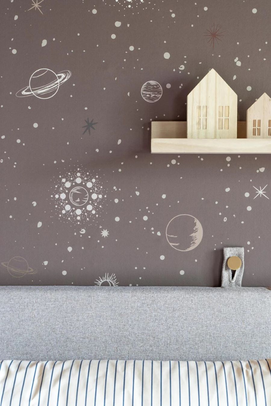 Little Amour behang voor de kinderkamer space stars ruimte bruin