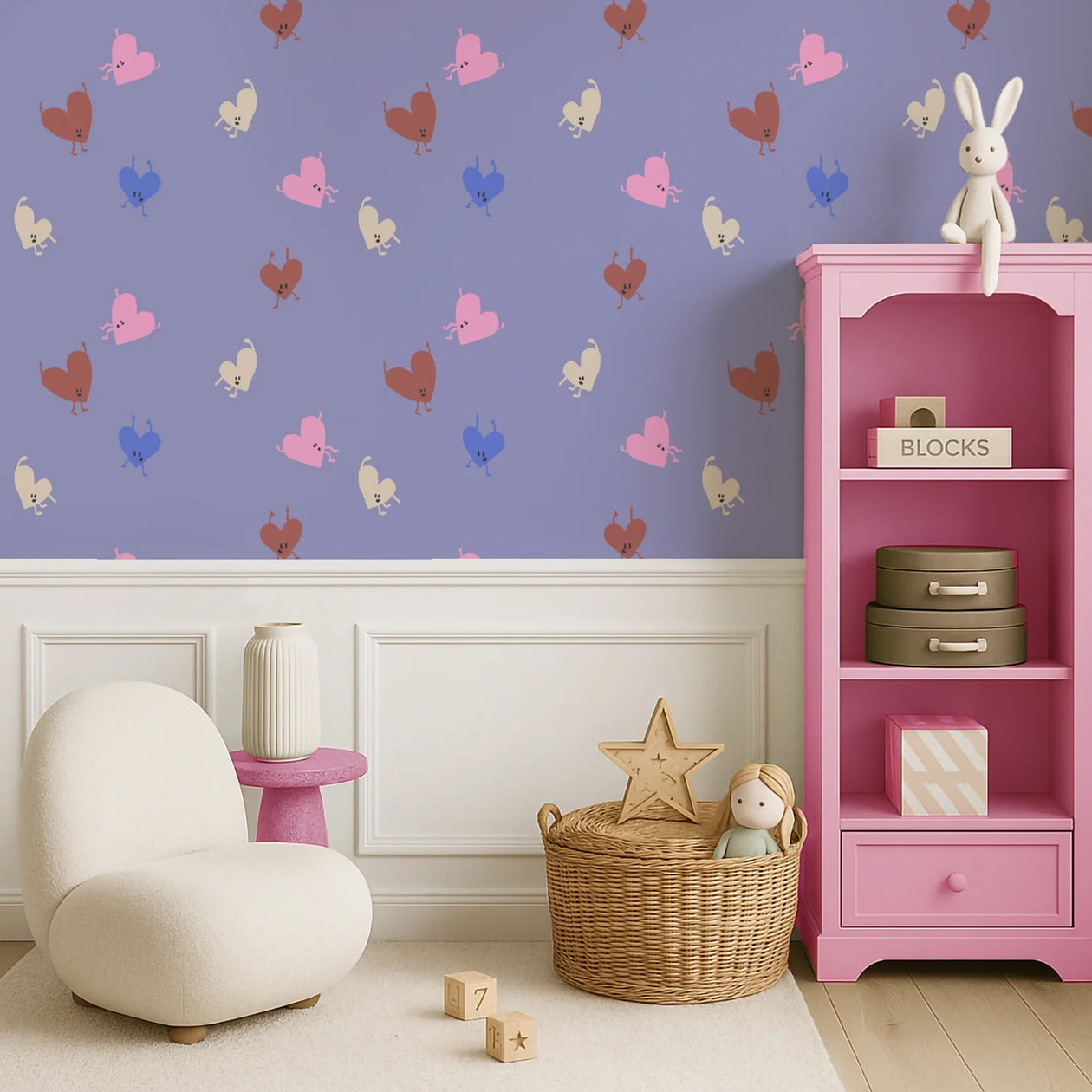 Annet Weelink Kinderbehang voor de kinderkamer met hartjes en smileys lila meisjeskamer