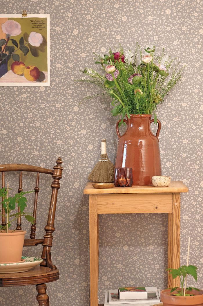 Majvillan bloemenbehang Flora dusty blue blauw
