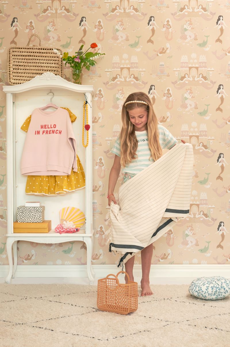 Majvillan behang meisjeskamer zeemeerminnen mermaid reef sandy beige 152-01