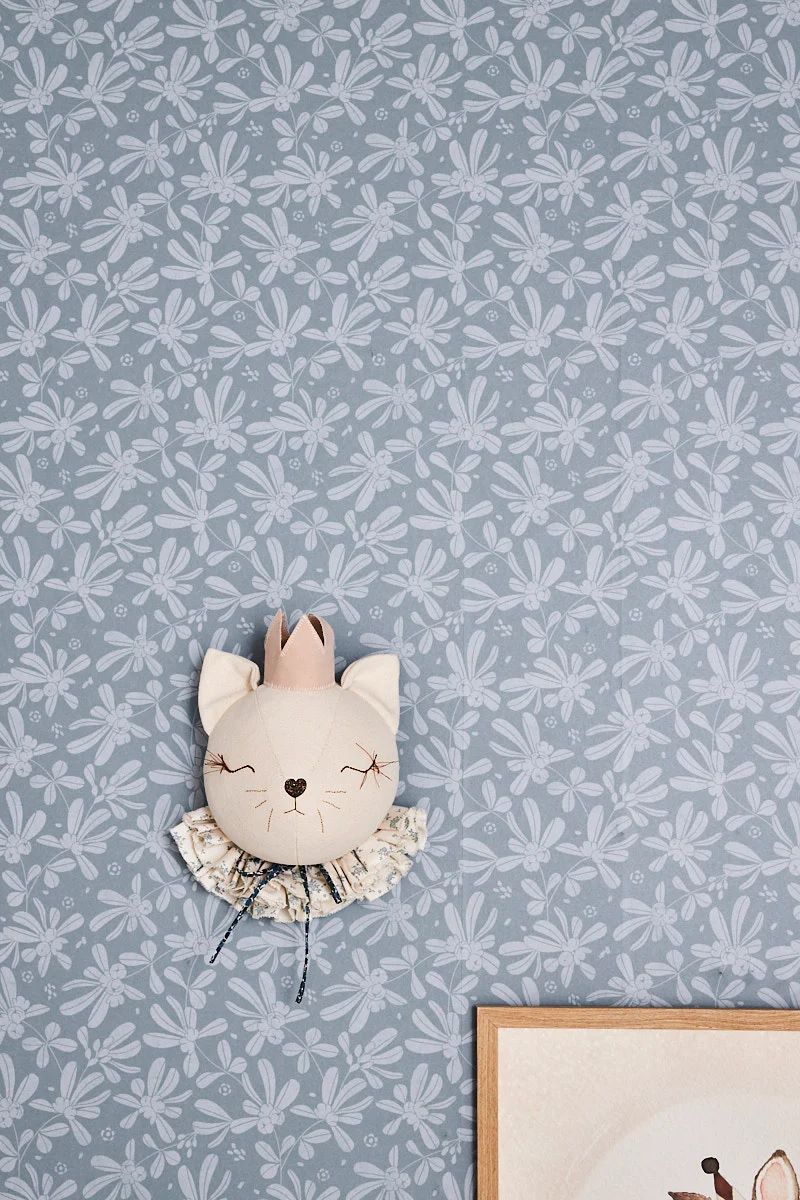 Matuu bloemenbehang voor de kinderkamer Barberries blauw