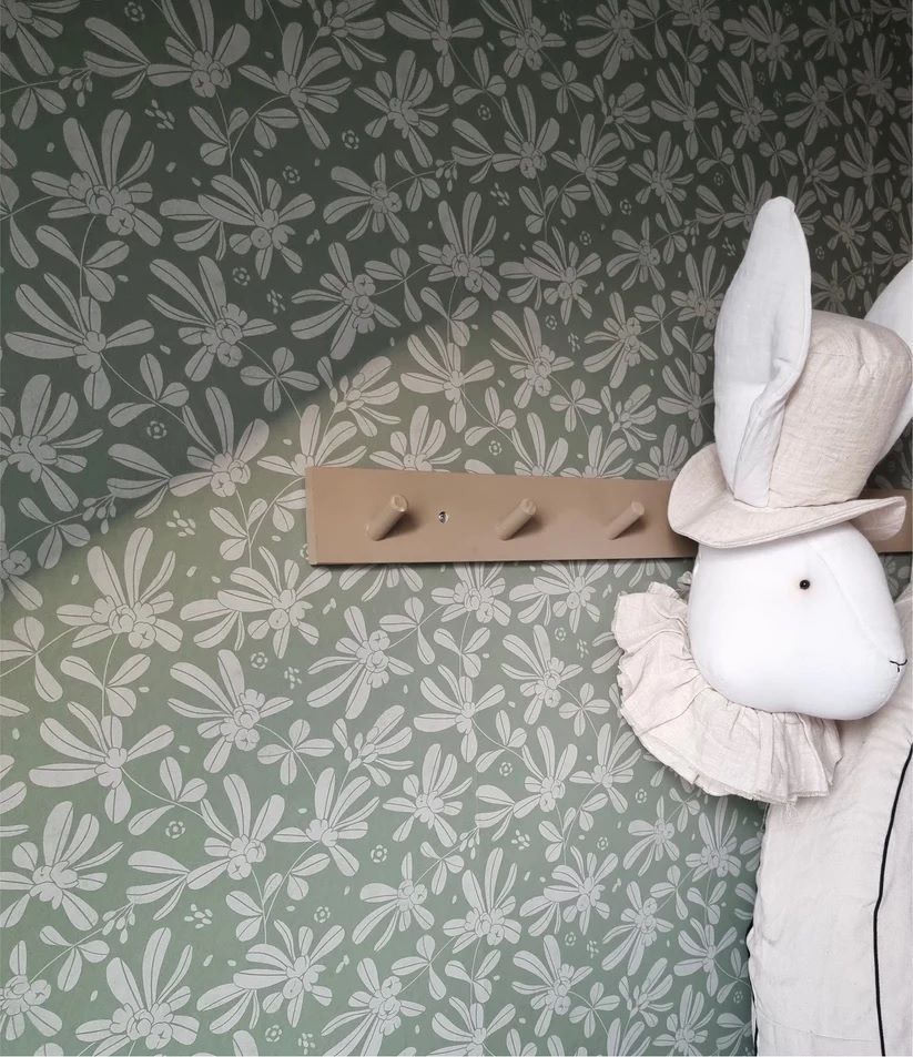 Matuu bloemenbehang voor de kinderkamer Barberries groen