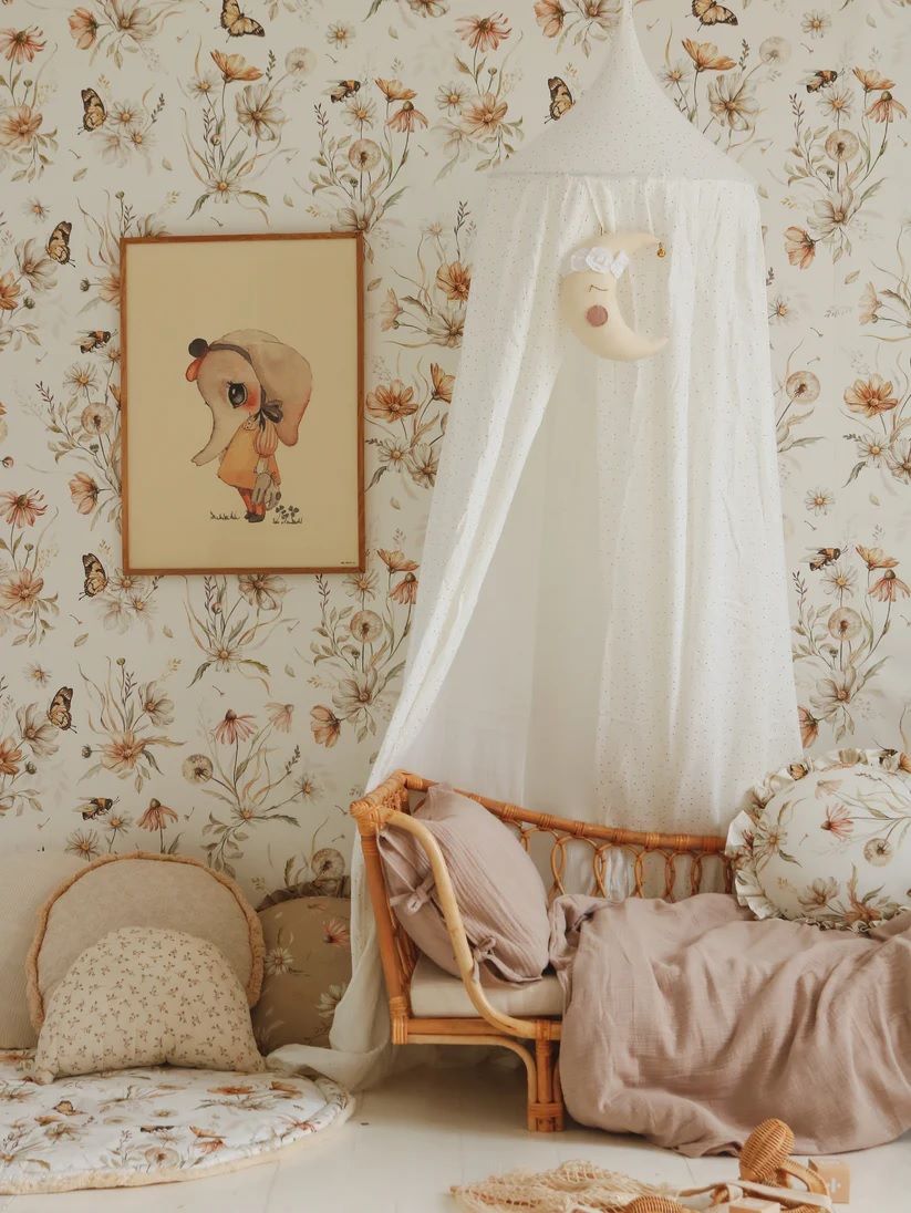Matuu bloemenbehang kinderkamer Gouden Weide grote bloemen wit