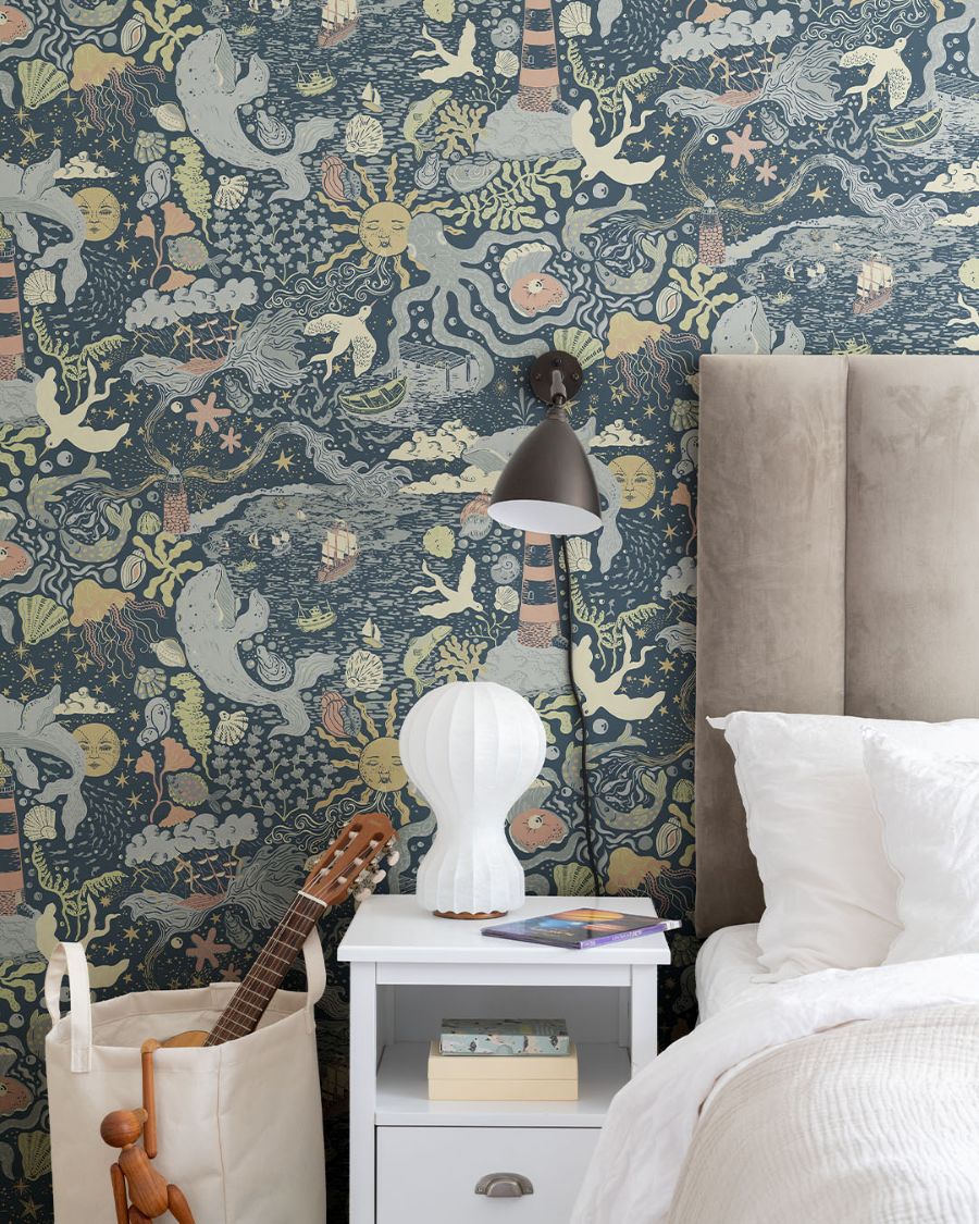 Havet Midbec uit Resan collectie kinderkamer behang zeedieren donkerblauw 29018