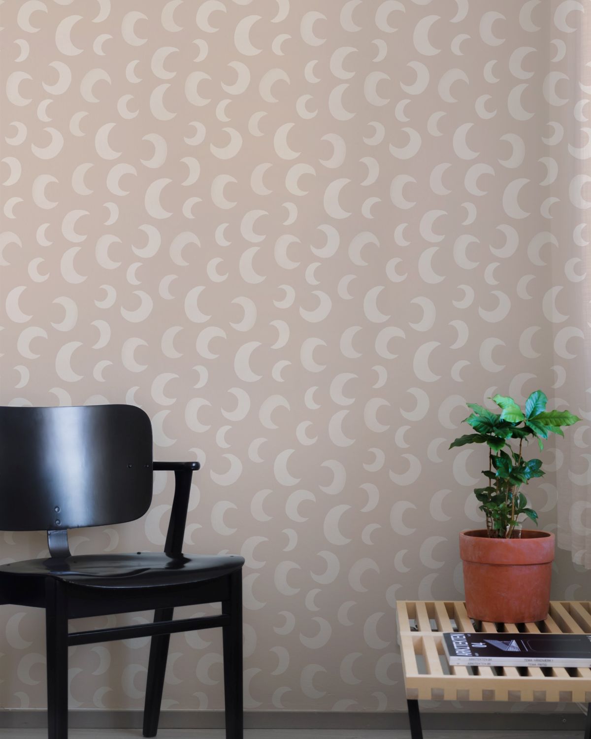 Meet me at the Wall Moon manen behang voor de kinderkamer sand zand beige