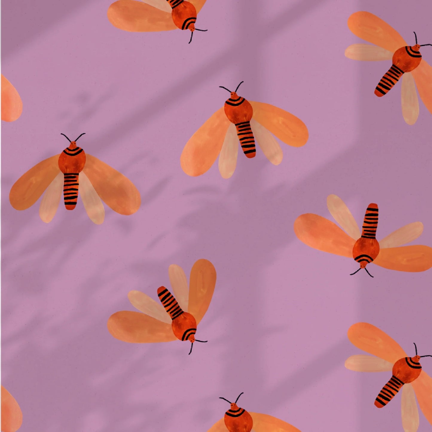 Meet me at the Wall Moth motten behang voor meisjeskamer lila paars
