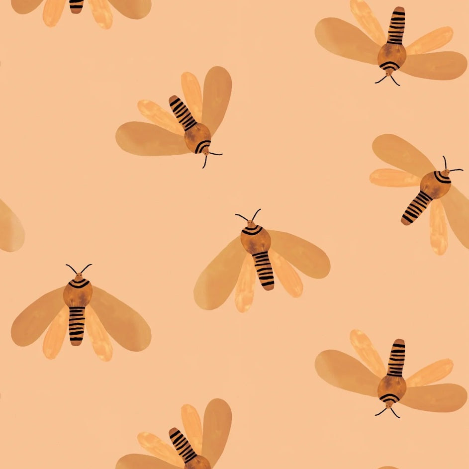 Meet me at the Wall moth motten behang voor de kinderkamer sun geel