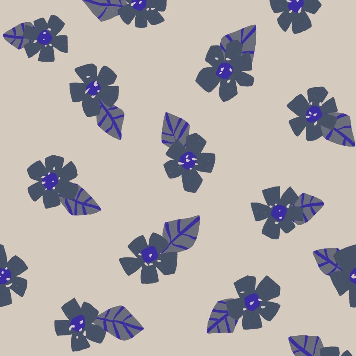 Poppy Flowers behang van Meet me at the Wall voor de kinderkamer Bloemenbehang zacht groen klaproos meisjeskamer