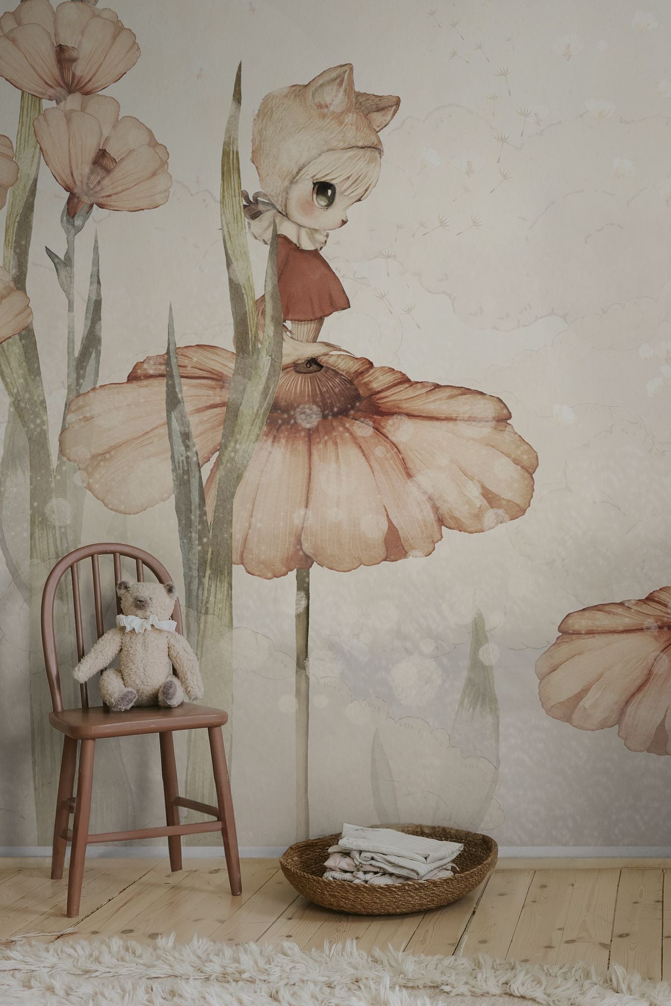 Rebel Walls x Mrs. Mighetto Bloomy Fields of Marion Off white dromerig behang voor meisjeskamer en babykamer R20401