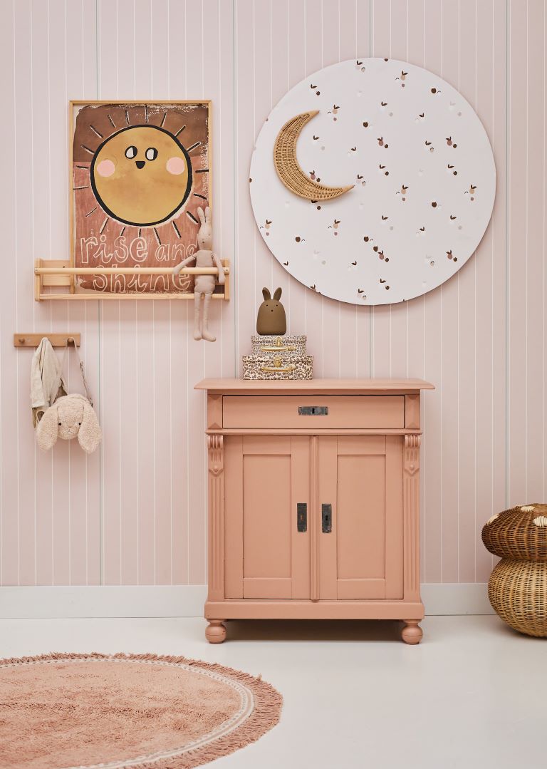 Studio Pieni behang voor de kinderkamer Saar besjes beige