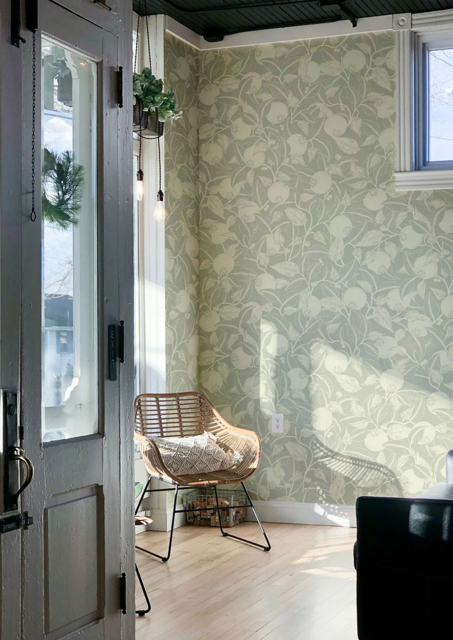 Summer Gray pomegranate granaatappel behang voor de kinderkamer en babykamer Grey lichtgrijs