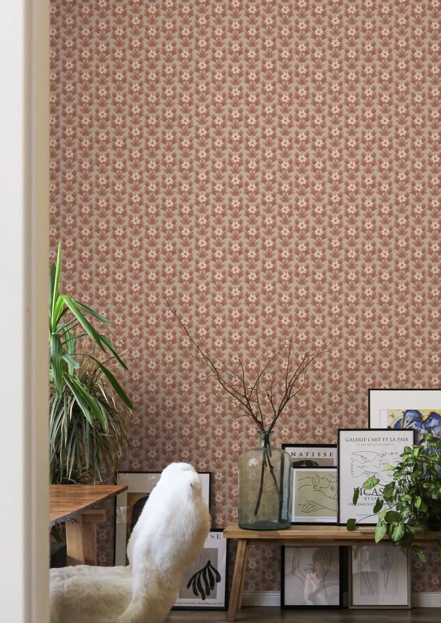 Summer Gray Wood Anemone copper bloemen behang voor de meisjeskamer of babykamer rood bruin