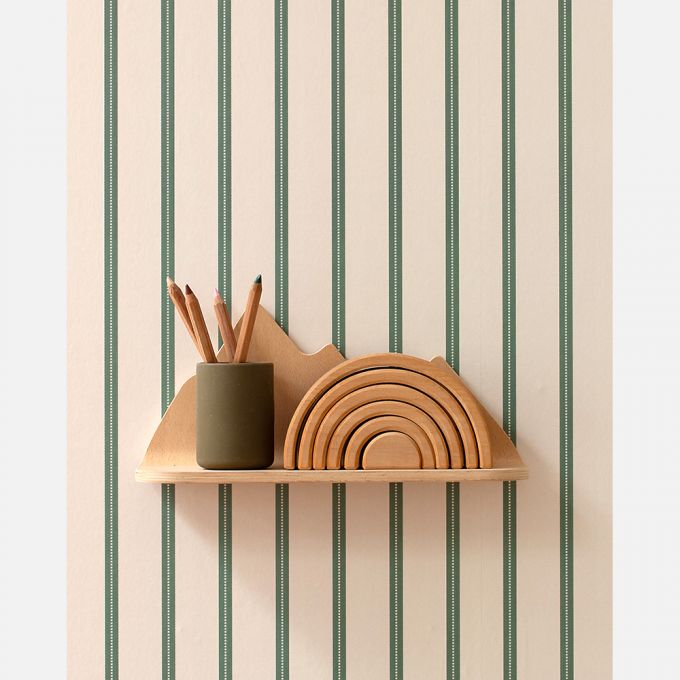 Studio Ditte Lintjes strepen behang voor de kinderkamer en babykamer groen op creme