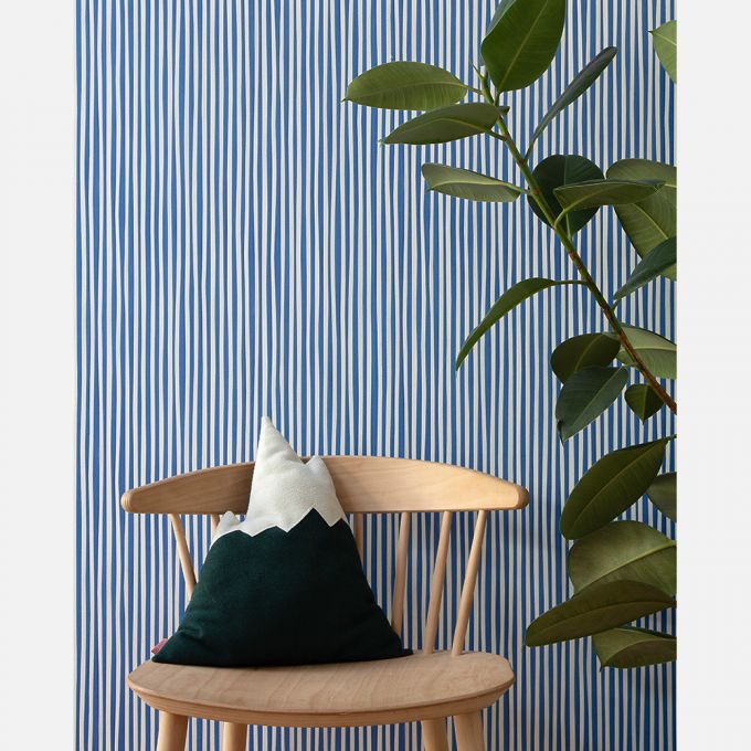 Strepen behang Studio Ditte kobalt blauw jongenskamer