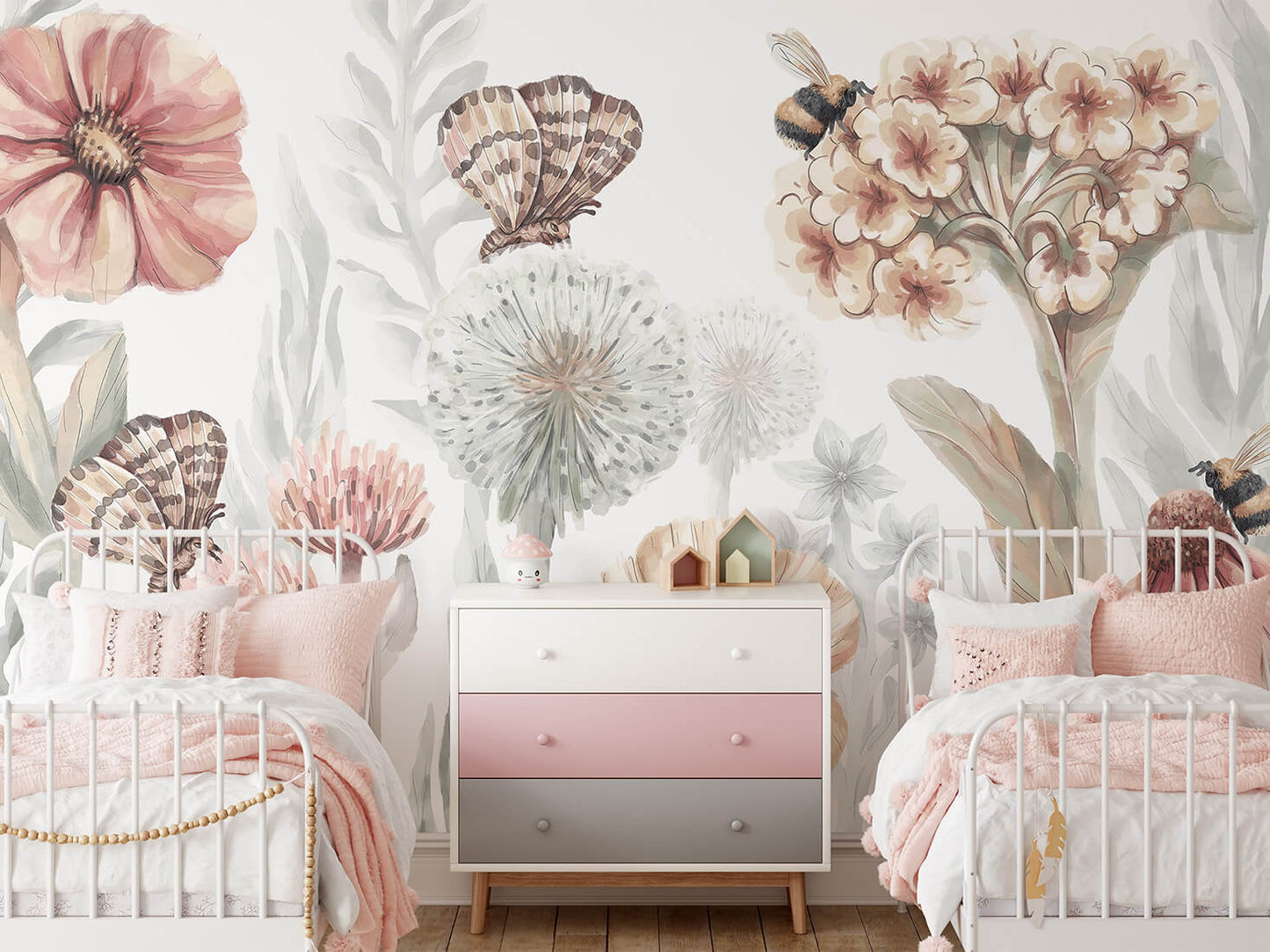 Pastelowe Love bloemenbehang wildflowers mural voor de kinderkamer meisjeskamer babykamer roze