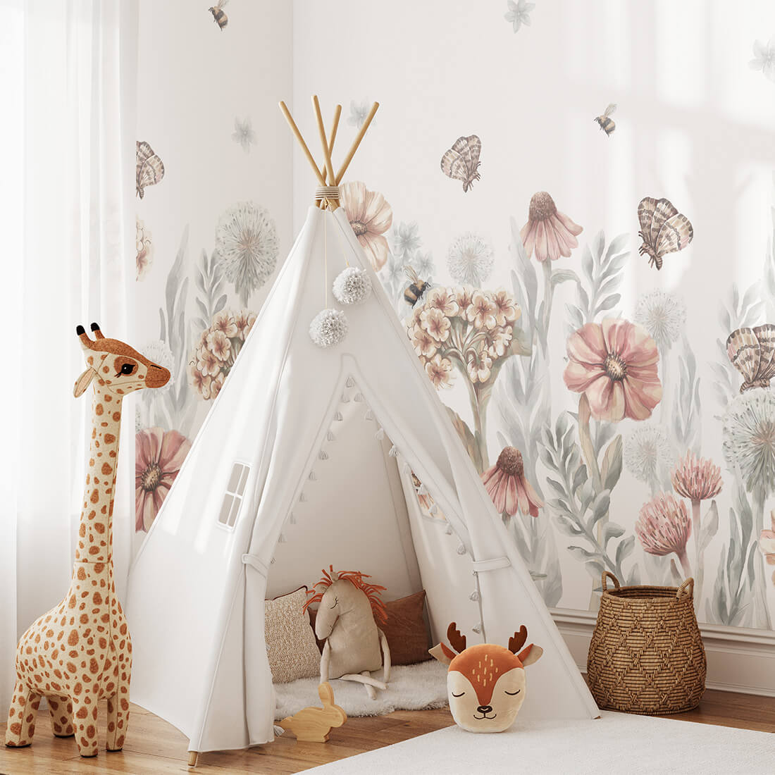 Pastelowe Love bloemenbehang wildflowers mural voor de kinderkamer meisjeskamer babykamer roze