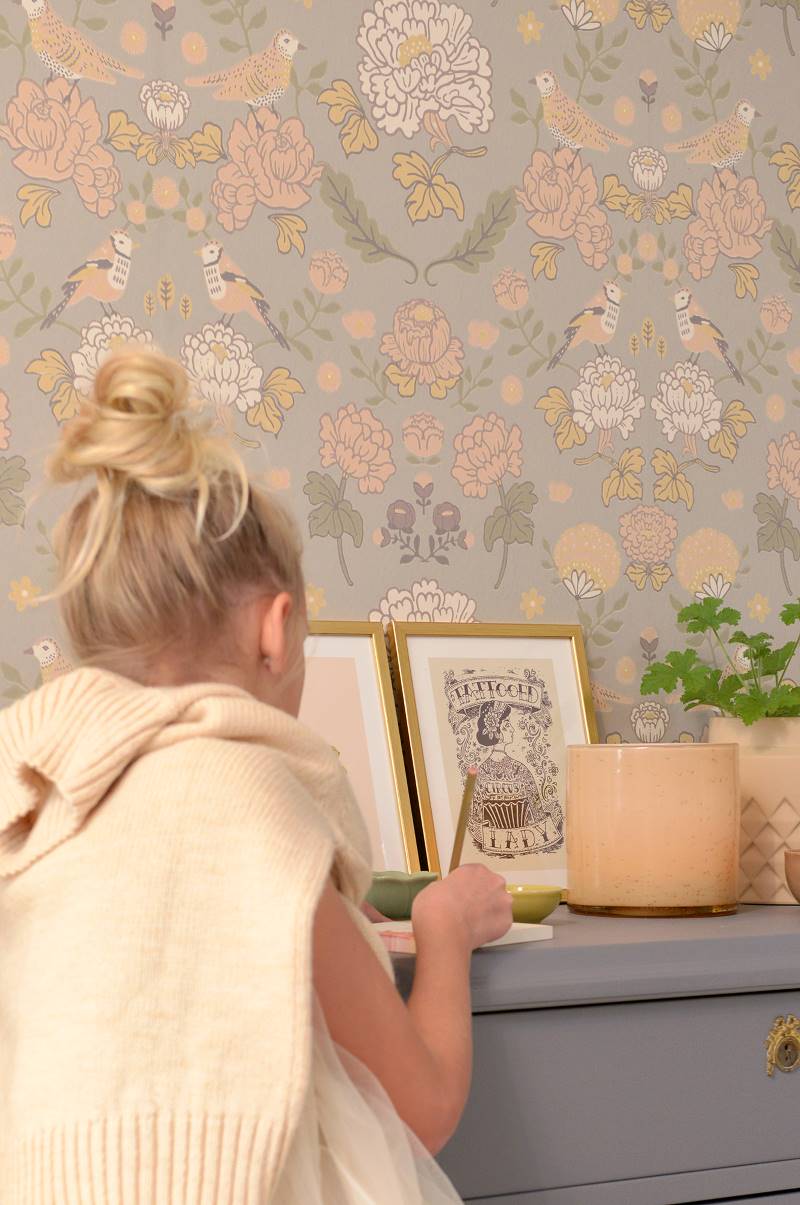 Majvillan behang meisjeskamer Bloemen June Grijs