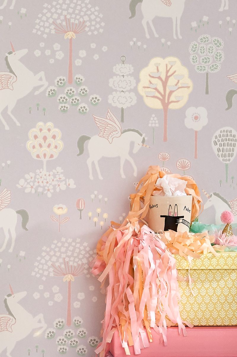 Majvillan True Unicorns behang voor de meisjeskamer lila