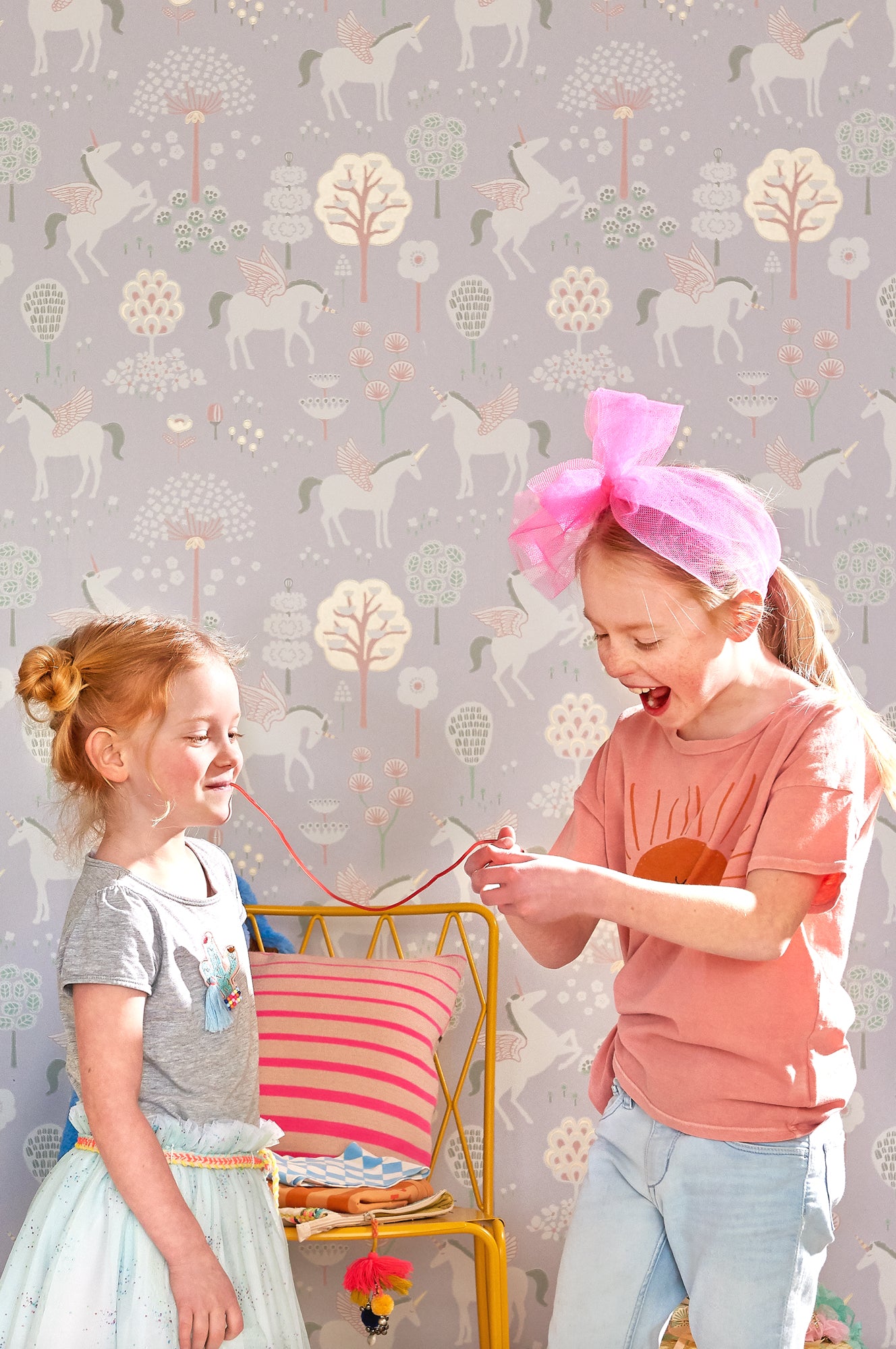 Majvillan True Unicorns behang voor de meisjeskamer lila