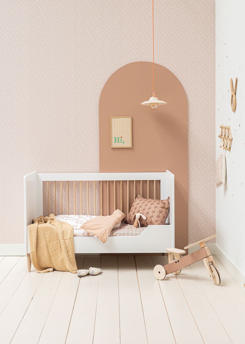 Bibelotte behang voor de kinderkamer Bloemenzee roze nude