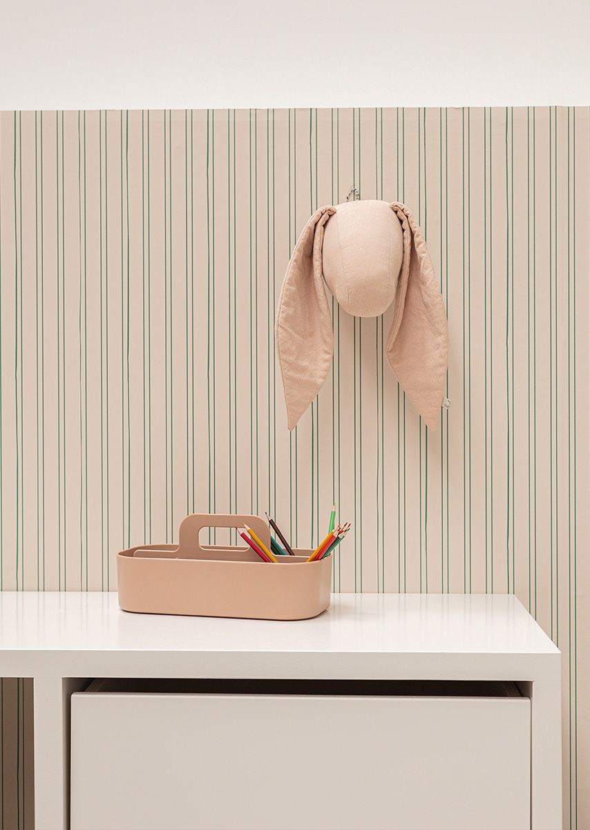 Bibelotte gestreept behang voor de kinderkamer zand