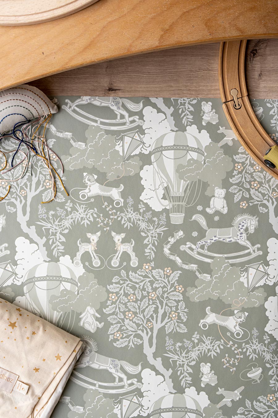 Little Amour kinderbehang dreamy toys groen