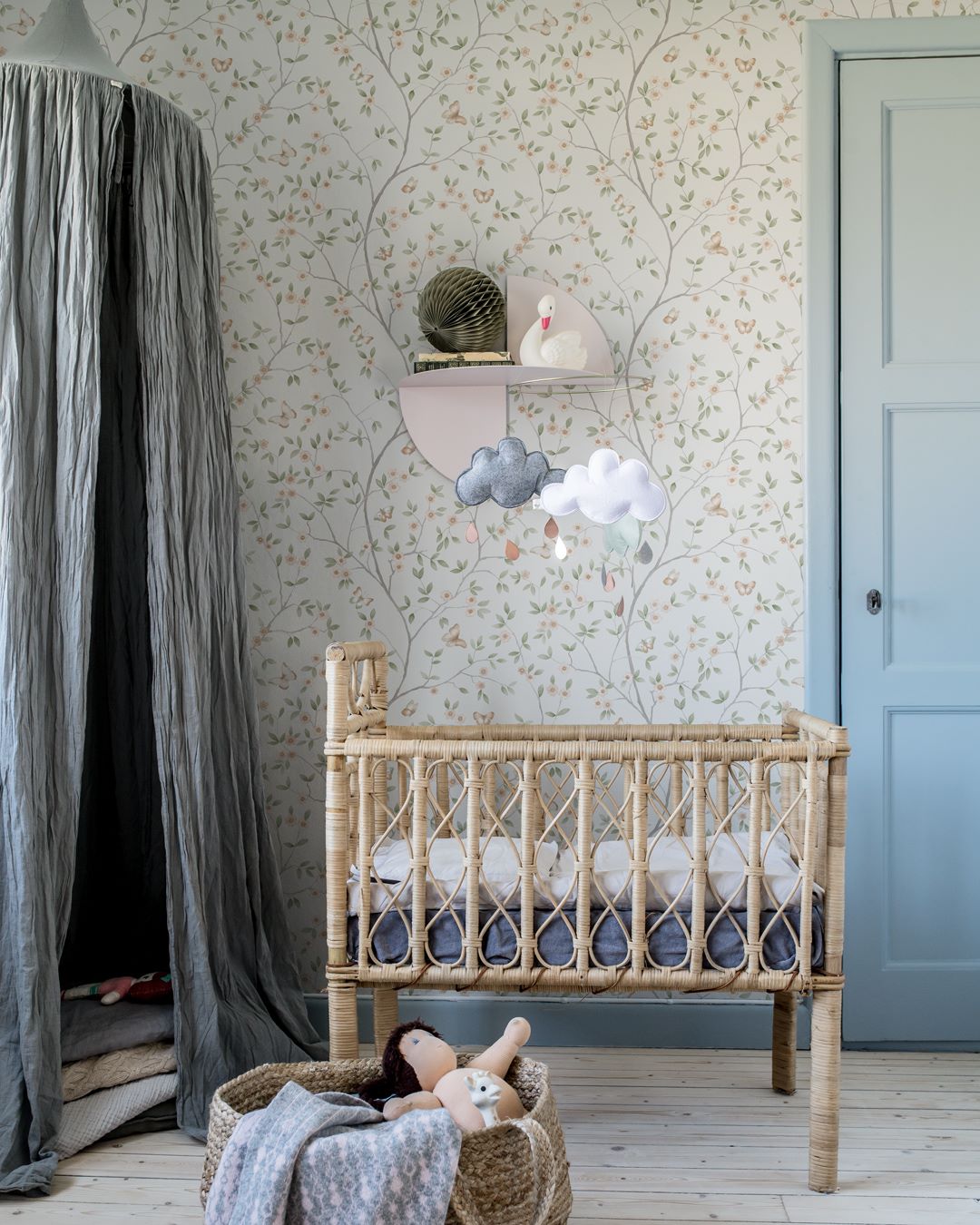 Babykamer behang midbec hilma