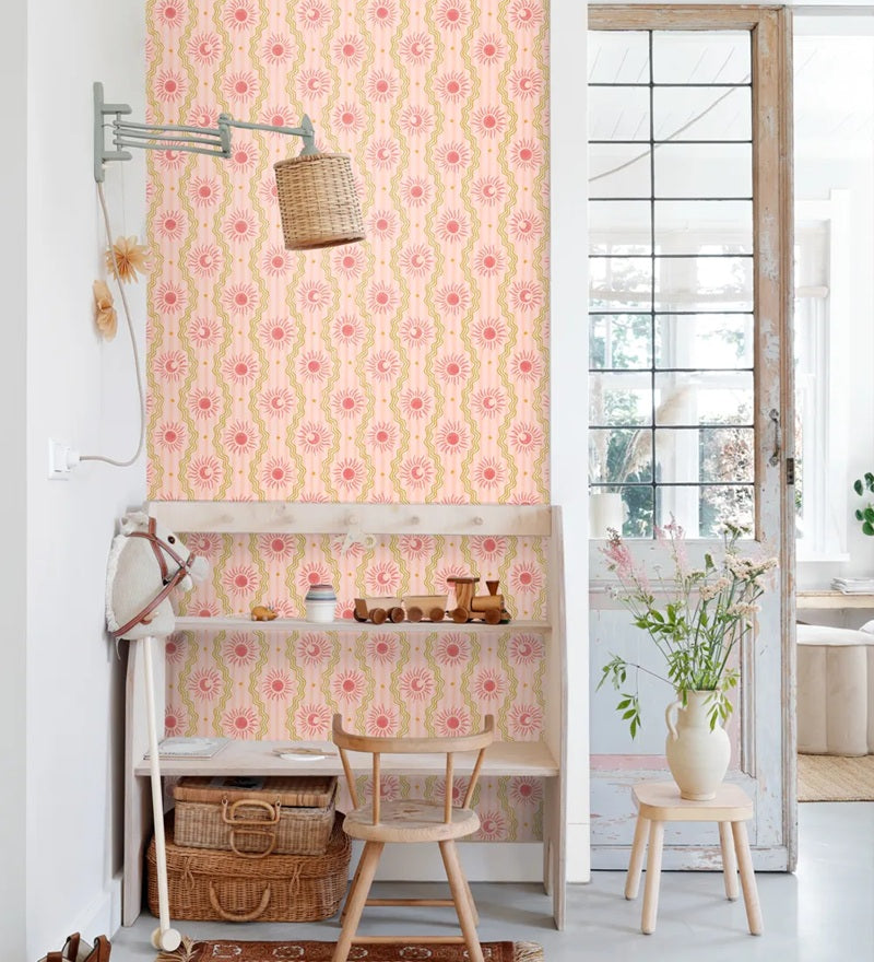 131713 ESTAhome retro ornamenten behang voor meisjeskamer stepen golven sterren manen zonnen roze groen