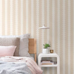 ESTAhome grafische strepen behang voor de kinderkamer jongenskamer meisjeskamer tienerkamer beige 131742