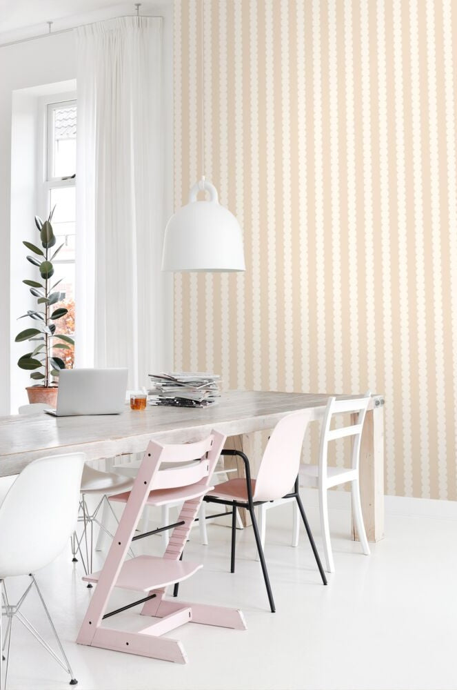 ESTAhome grafische strepen behang voor de kinderkamer jongenskamer meisjeskamer tienerkamer beige 131742