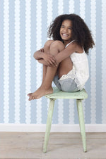 ESTAhome grafische strepen behang voor de kinderkamer jongenskamer meisjeskamer tienerkamer lichtblauw 131743