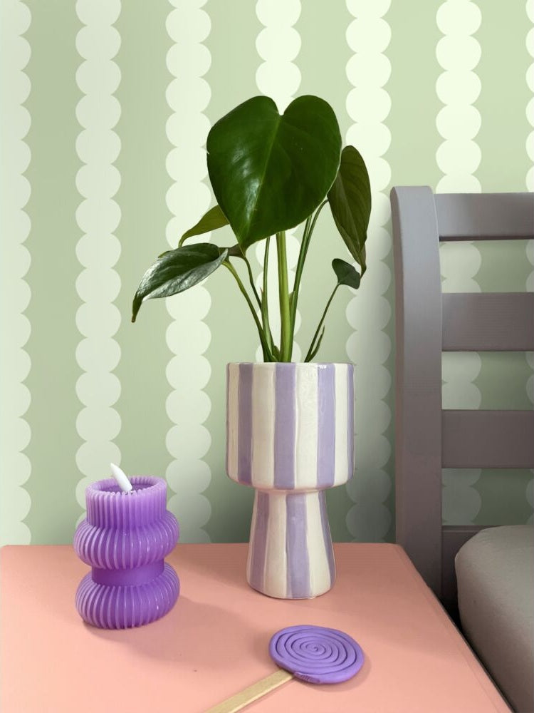 ESTAhome grafische strepen behang voor de kinderkamer jongenskamer meisjeskamer tienerkamer lichtgroen 131744