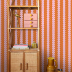 ESTAhome grafische strepen behang voor de kinderkamer meisjeskamer tienerkamer roze oranje 131748