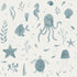 Zeedieren behang Della van Sandberg voor kinderkamer met vissen, kwallen, schildpadden. Leuk voor een jongenskamer, meisjeskamer, neutrale kinderkamer en babykamer. Ocean Blue blauw 243-36