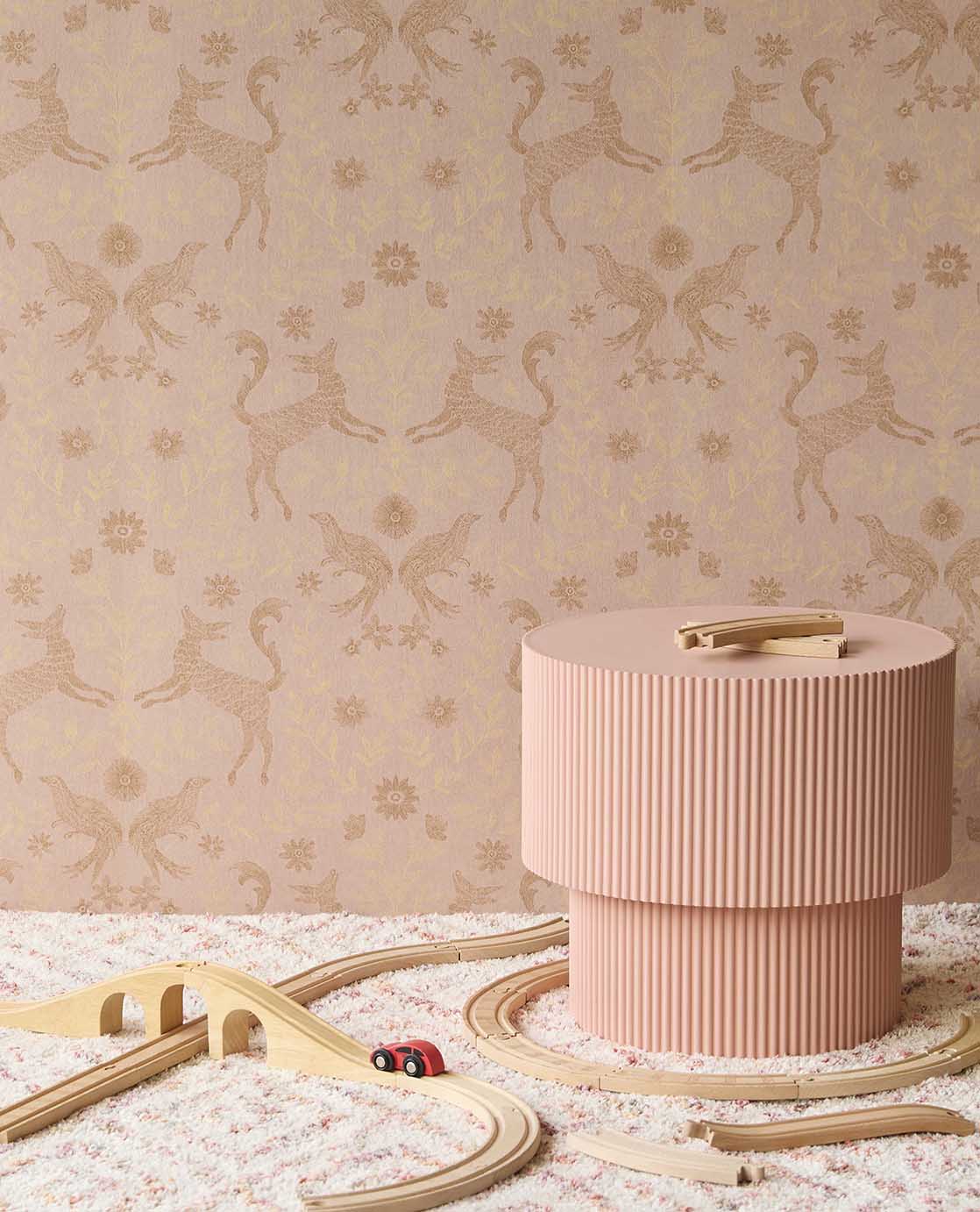 Eijffinger dieren behang voor de kinderkamer meisjeskamer babykamer tiny treausures terra roze 363112