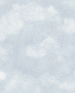 Het mooie Wolken behang van Eijffinger uit de Tiny Treasures collectie is een perfecte basis voor een zachte en neutrale kinderkamer of babykamer.