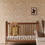 Dieren behang voor de kinderkamer van Eijffinger uit de Tiny Treasures collectie meisjeskamer babykamer 363130 beige